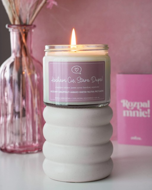 Kocham Cię, Stara Dupo - świeca sojowa (250 ml)