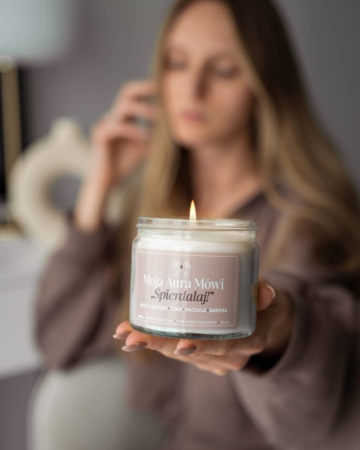 Moja Aura Mówi Sp*erdalaj - świeca sojowa (250 ml) 
