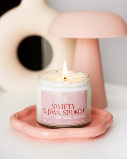 Święty, k*rwa, spokój - świeca sojowa (250 ml) 